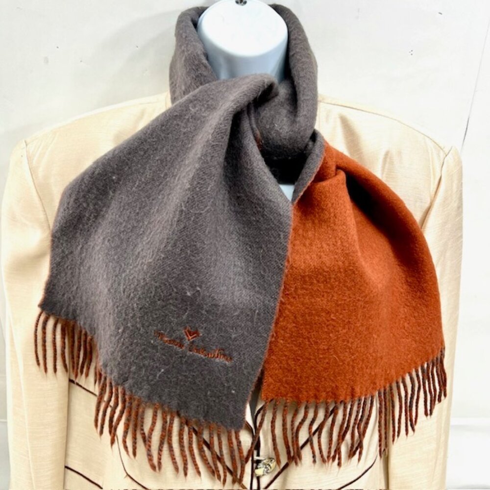 Vintage Men/Wome  MARIO VALENTINO Scar 100% Wool Fringed 58"x10" Gray Pumkin (74